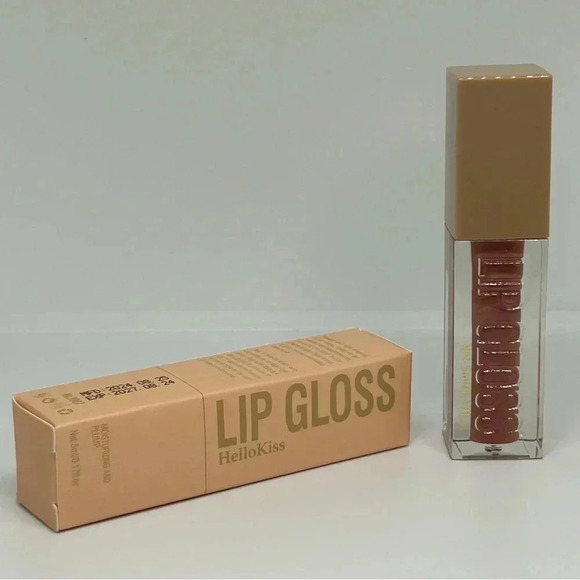Hello Kiss - Moisturizing and Plumping Ultra Glossy Lip Gloss in Color Silk - Picture 4 of 6